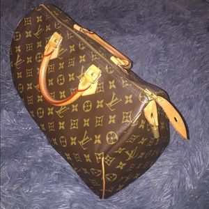 DISCOUNTED!!! Authentic Louis Vuitton Speedy 35