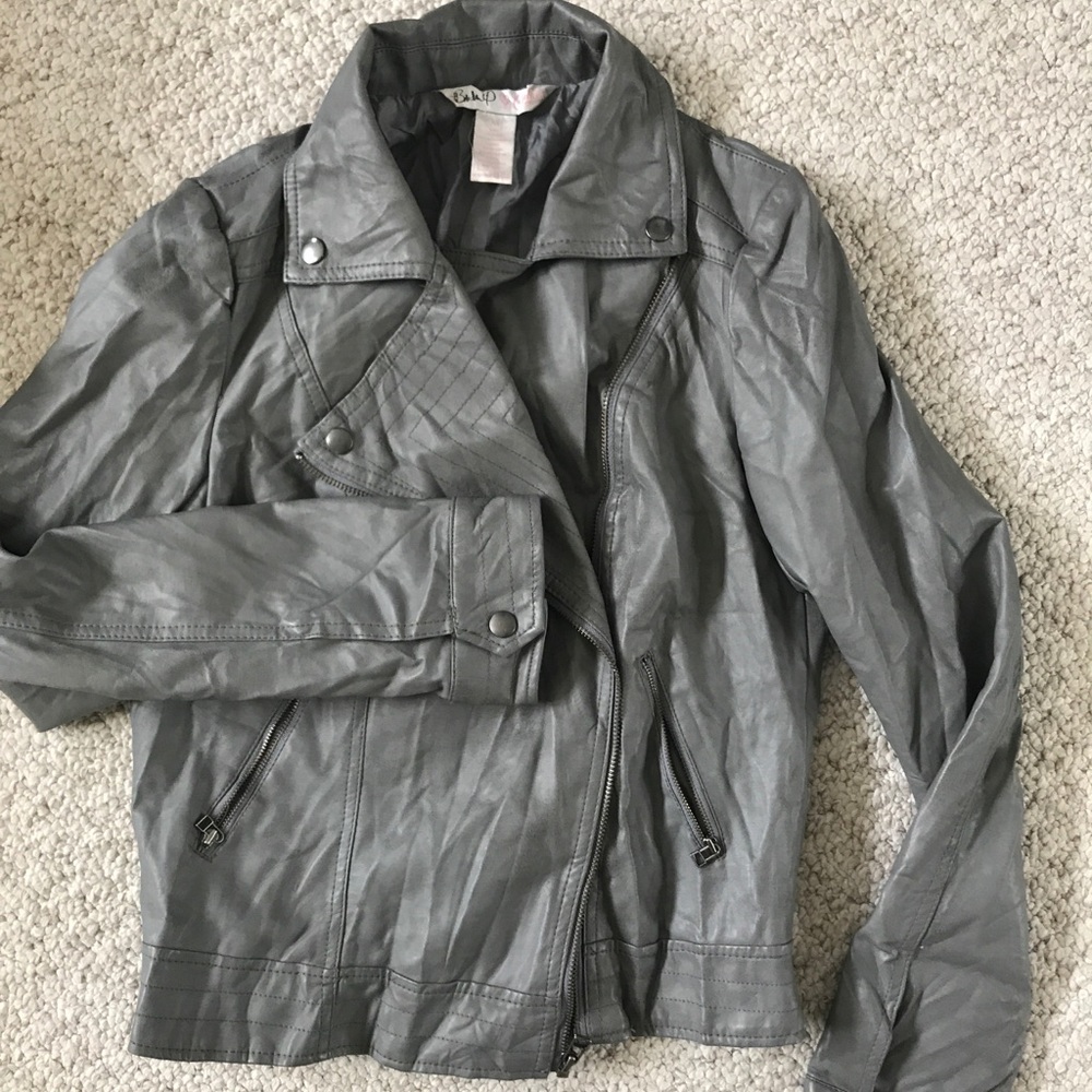 gray leather jacket M