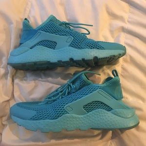 Nike Hurricane - Size 8