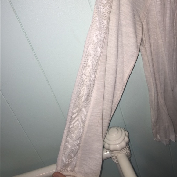 CREAM MID SLEEVE EMBROIDERED BABYDOLL LIKE TOP - Picture 3 of 4