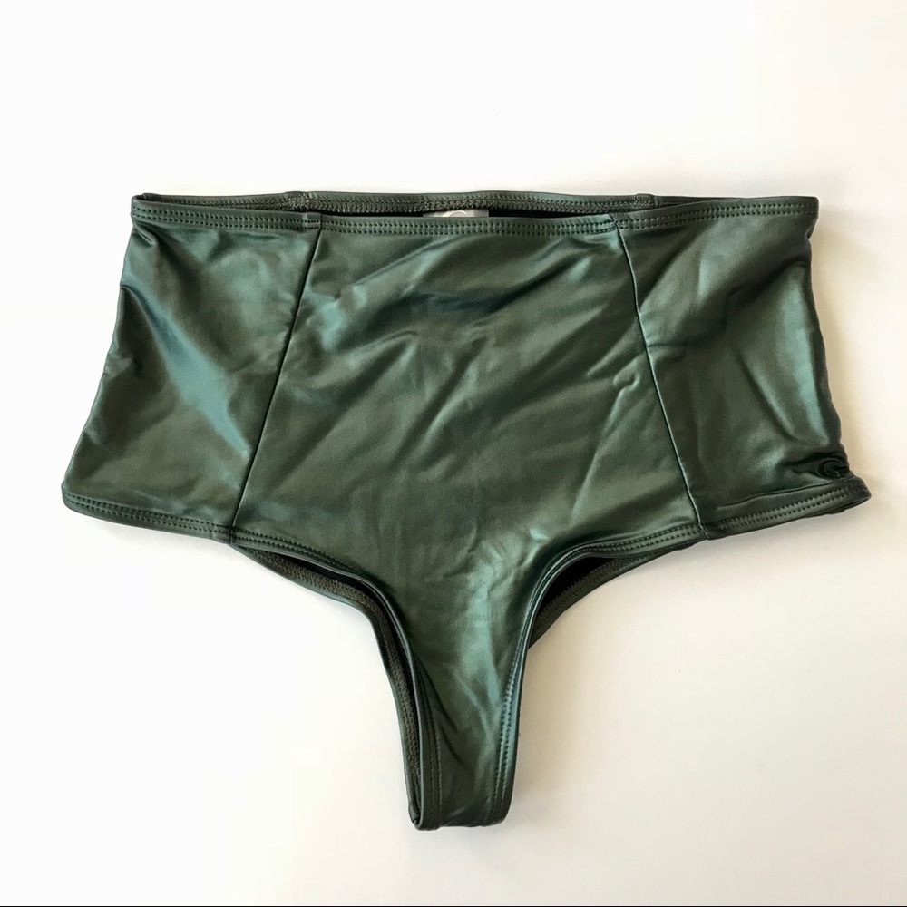 NEW Kovey Dive Bottoms ⭐️