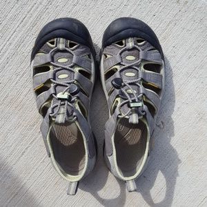 Women's KEEN Newport size 8.5