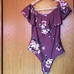 Floral body suit never worn!!