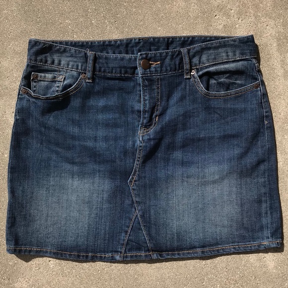 GAP Dresses & Skirts - Gap Denim Mini Skirt Women’s Size 10