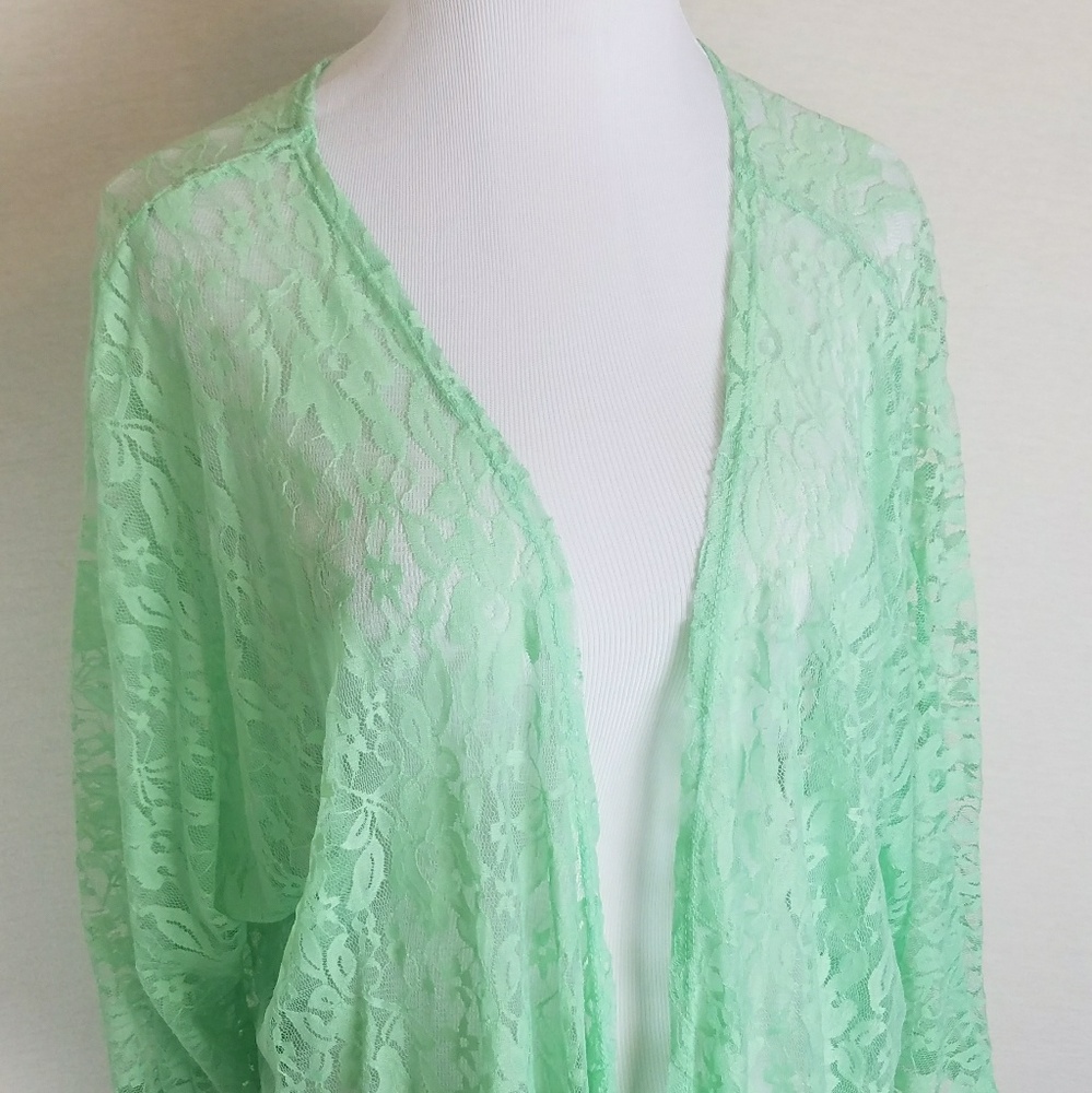 LuLaRoe Lindsay Kimono