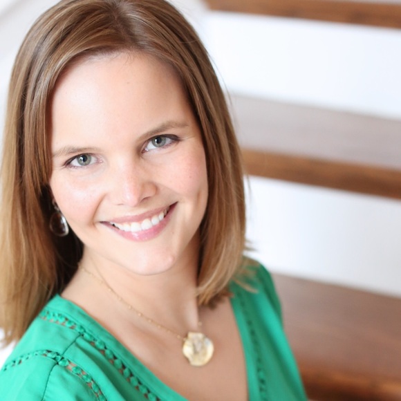 Meet your Posher, Whitney - Picture 1 of 1