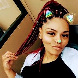 Meet your Posher, Danielle