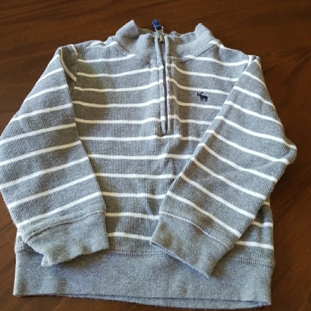 *SOLD*Gray+White Striped Half Zip