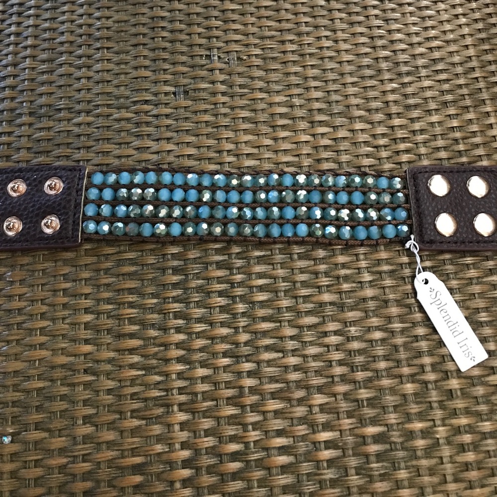 Splendid iris bracelet aqua crystals