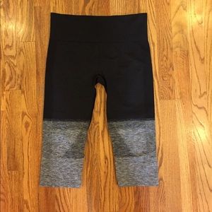 Lululemon Seamless Crop black/white