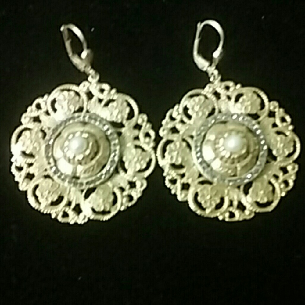 Earings