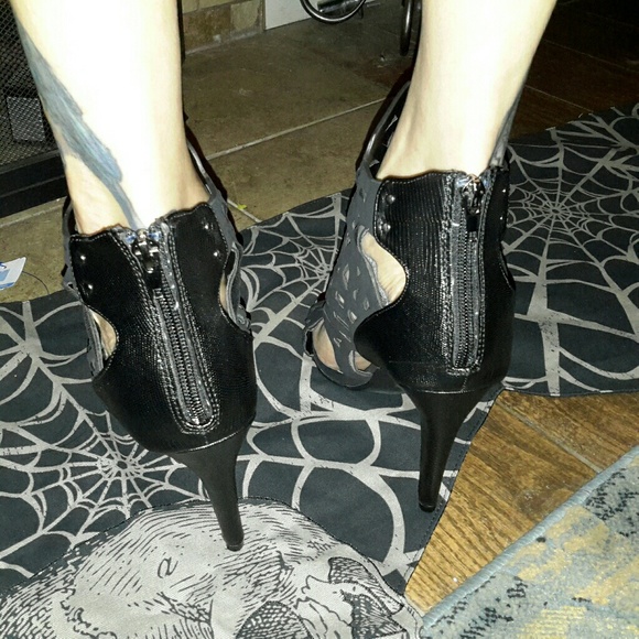 SOLD - Picture 5 of 5