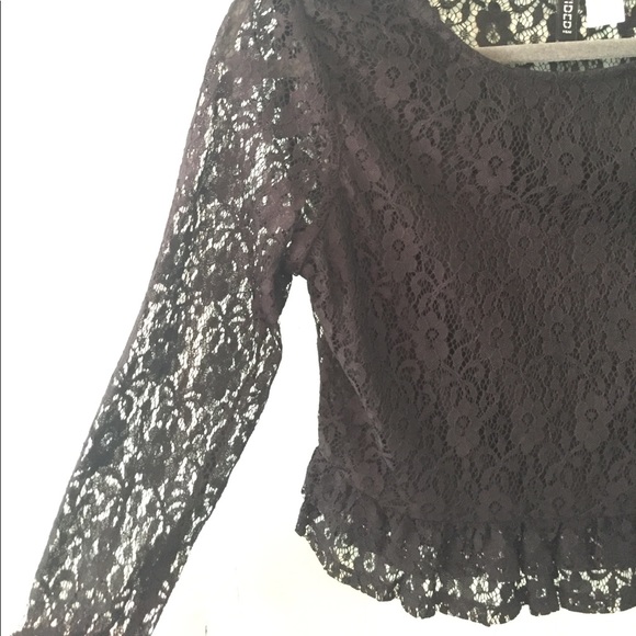 BLACK LACE SHEER BACK RUFFLE BOTTOM LONG SLEEVE - Picture 2 of 4