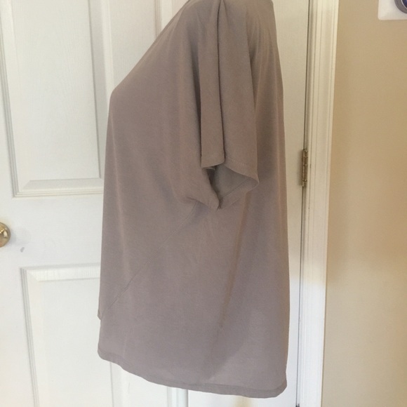 EUC Rachel Roy short sleeve open back top - Picture 3 of 6