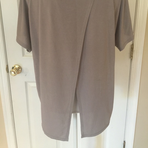 EUC Rachel Roy short sleeve open back top - Picture 4 of 6