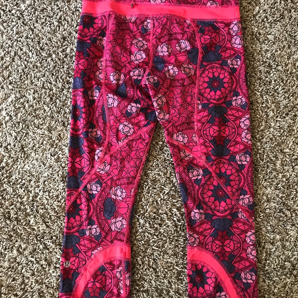 Cropped lulu's