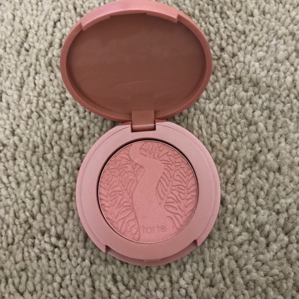 Tarte blush