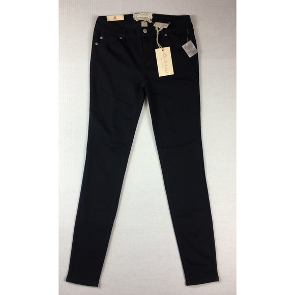 Altar'd State Denim - Altar'd State black skinny 5 pocket jeans 4060