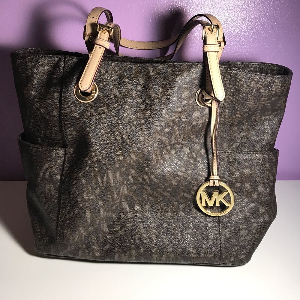 MICHAEL KORS SIGNATURE TOTE BAG