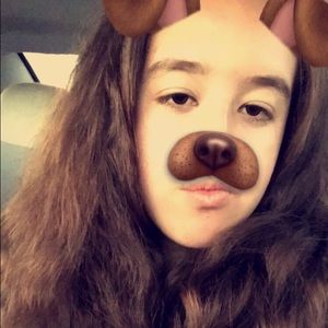 Meet your Posher, Caitlin