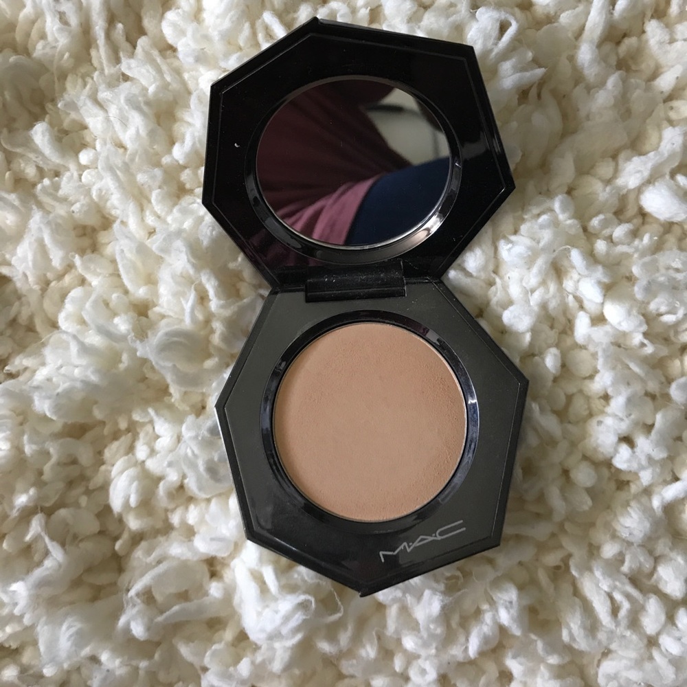 MAC mystery powder