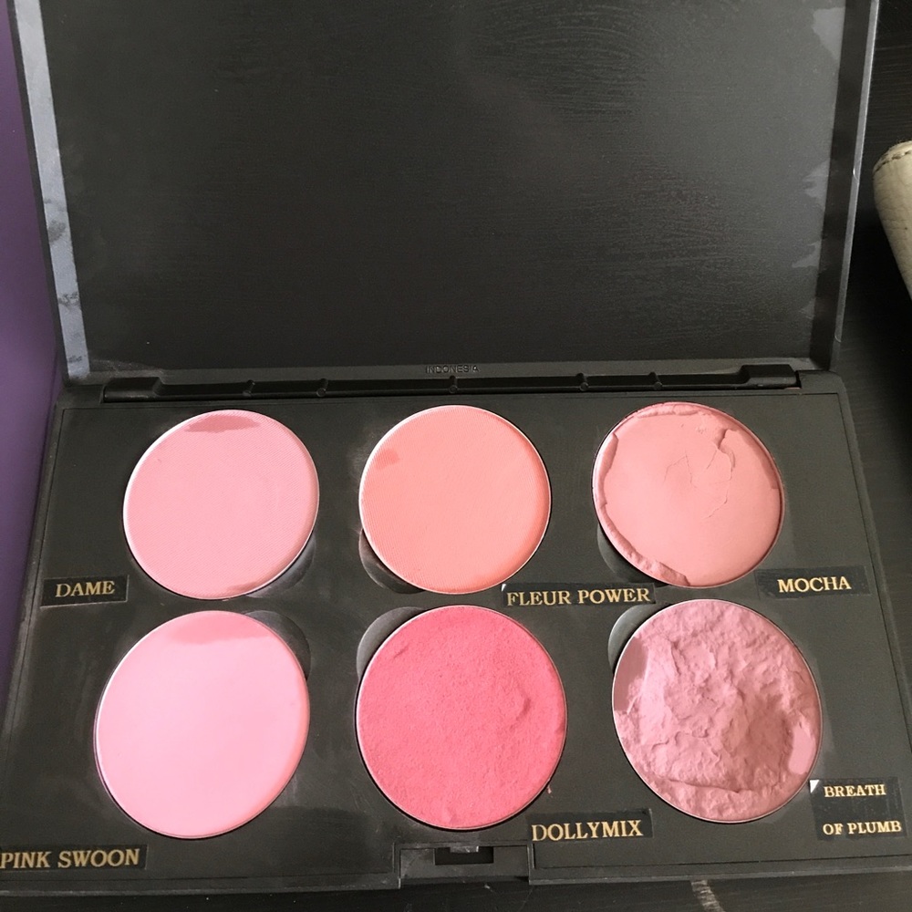 MAC blush palette