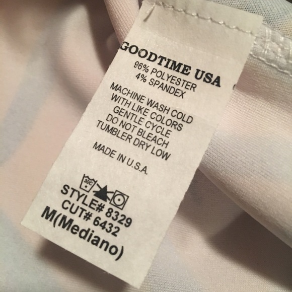 Coral matching floral set - Picture 2 of 4