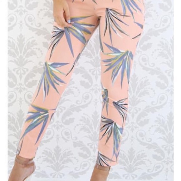 Coral matching floral set - Picture 4 of 4