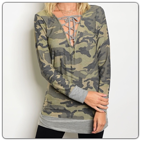 💥HOTSALE💥Fitted Camo Lace Up Front Tunic sold - Picture 4 of 5