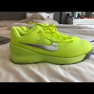 Nike Zoom Tennis Shoes