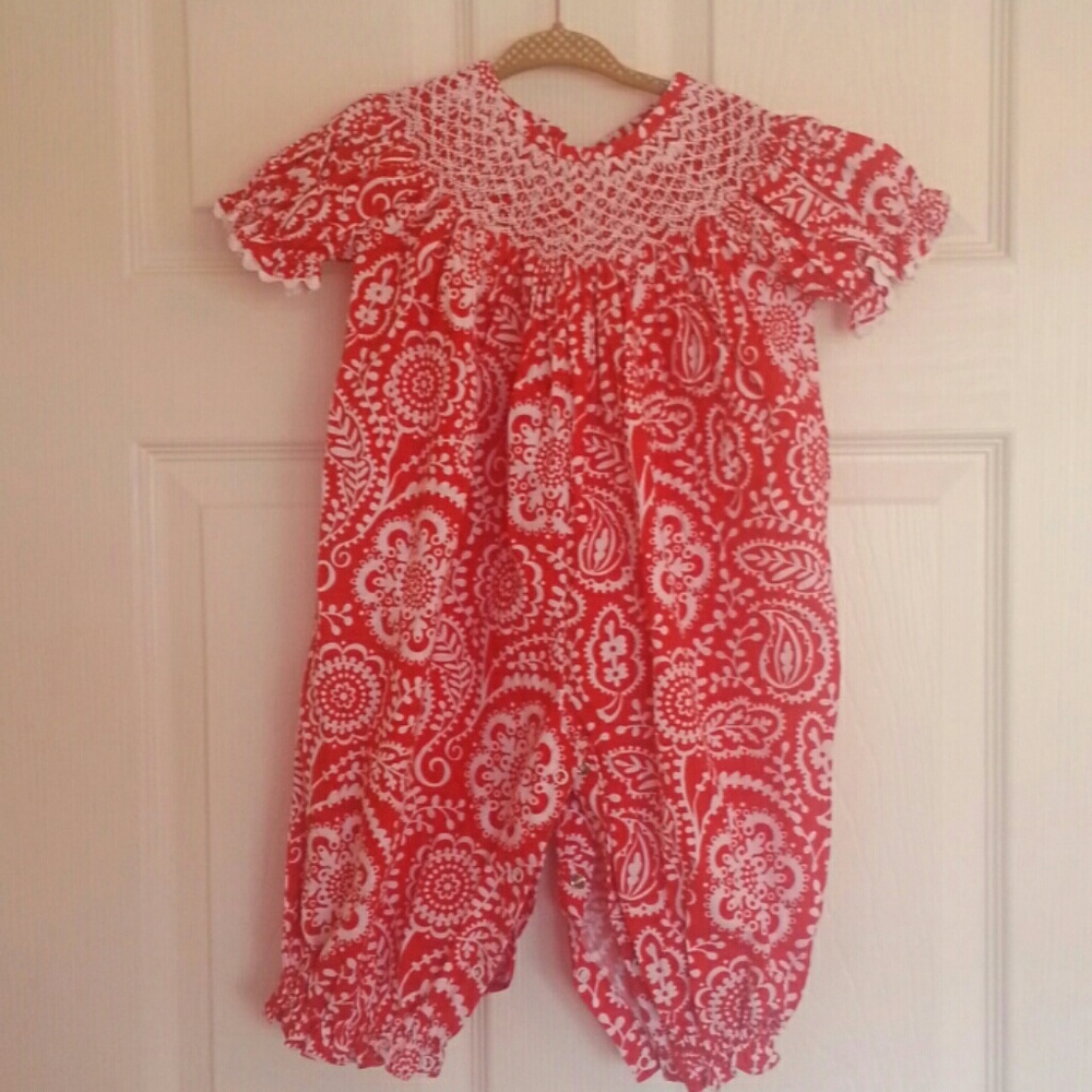 Red Damask One all Christmas
