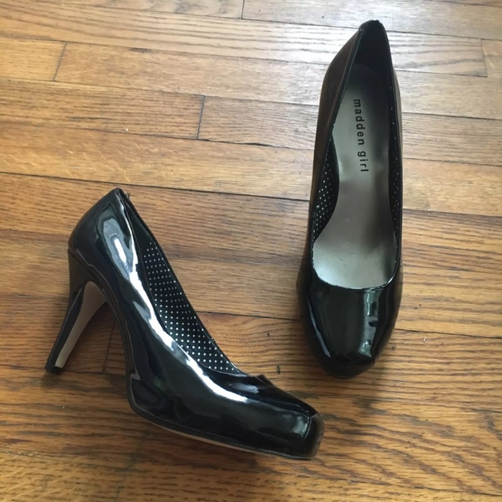 Madden Girl black patent pumps