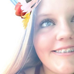 Meet your Posher, Olivia