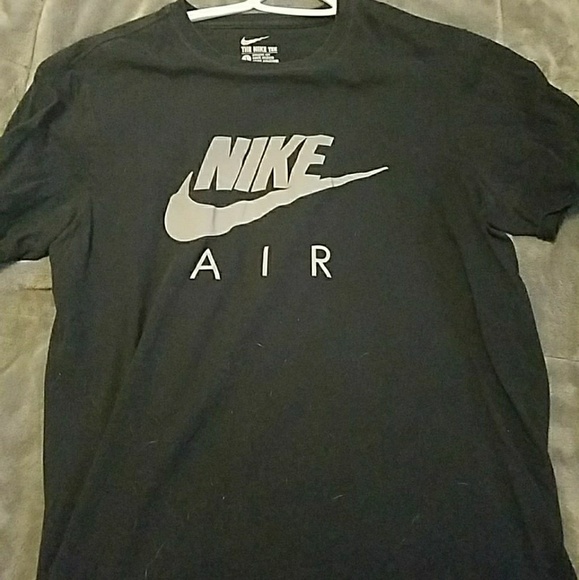 Size L nike t shirt - Picture 1 of 1