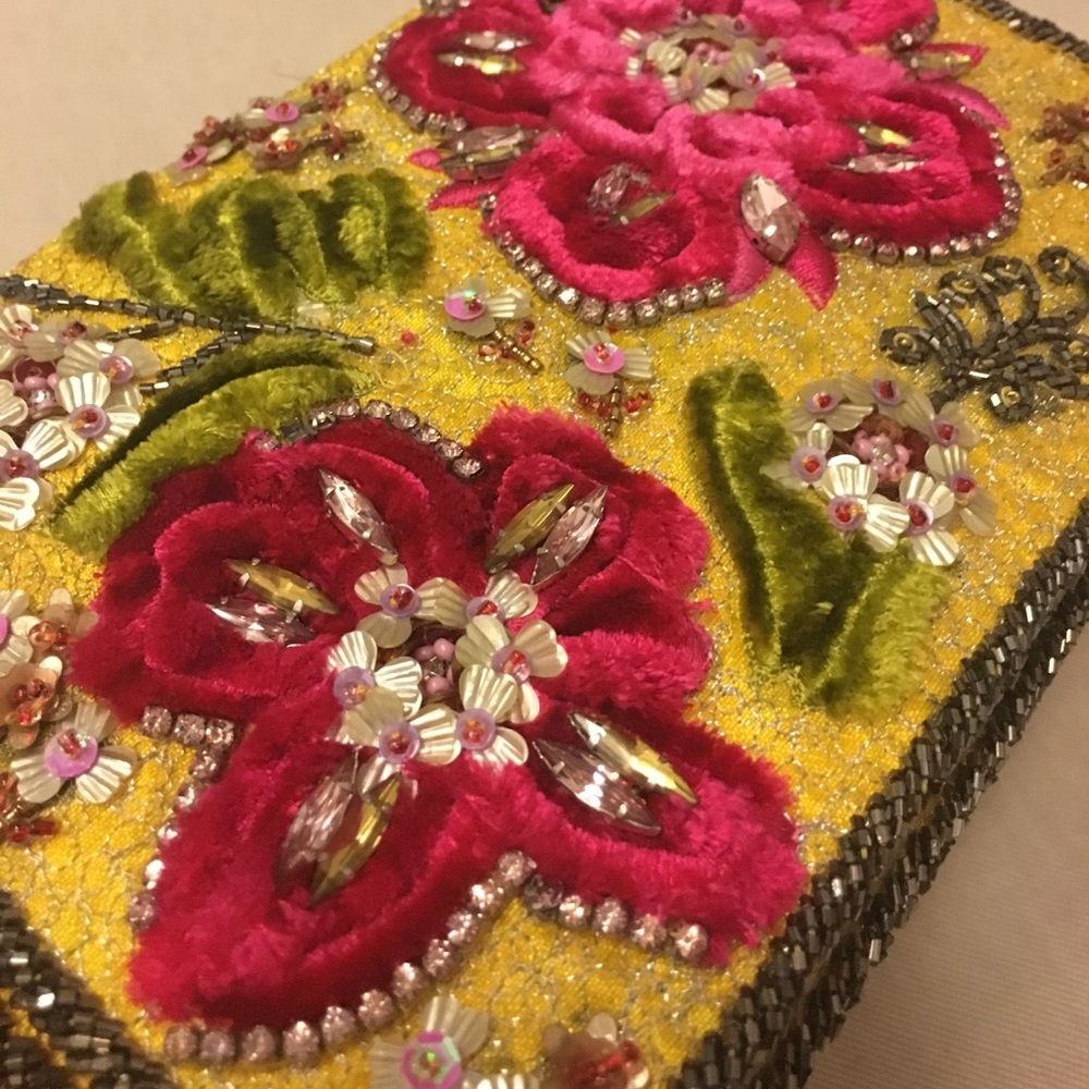 BRAND NEW! Never used BEAUTIFUL handbag $60