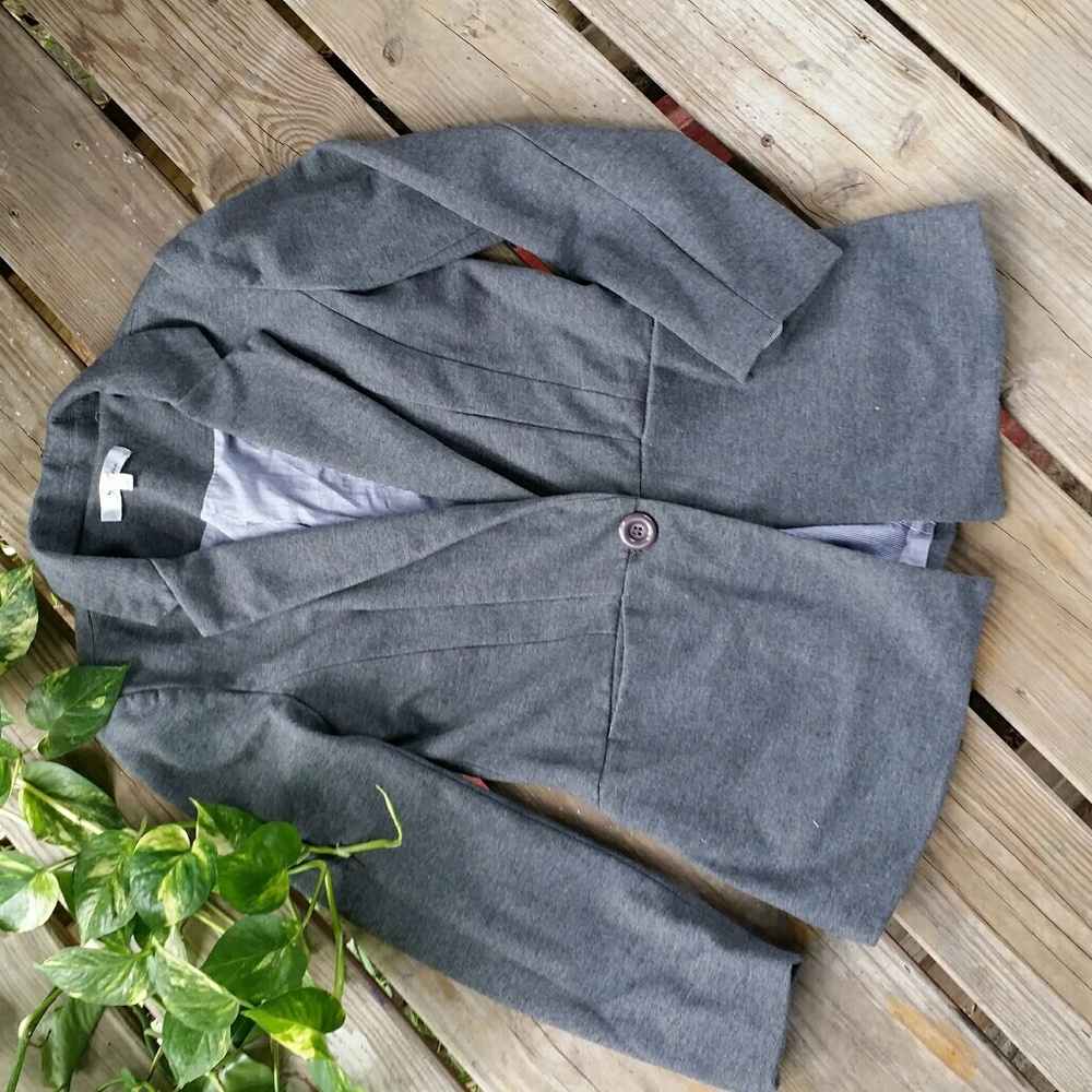 Size Small - Picture 2 of 3