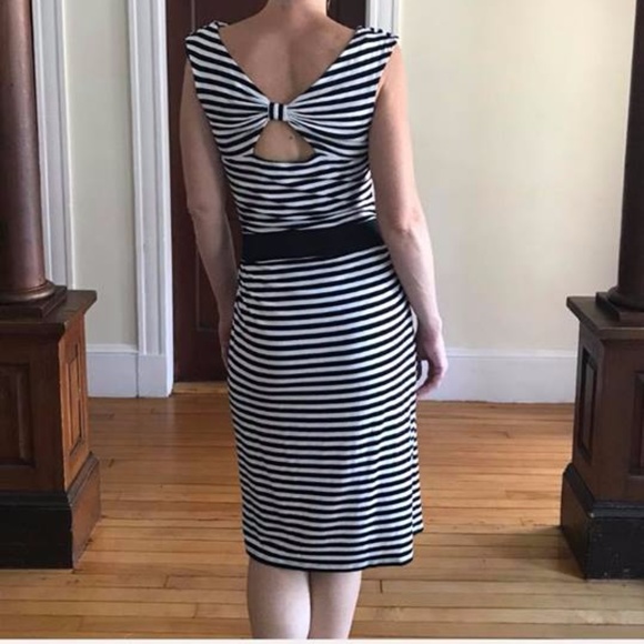 Black and white striped fitted dress - Picture 2 of 3