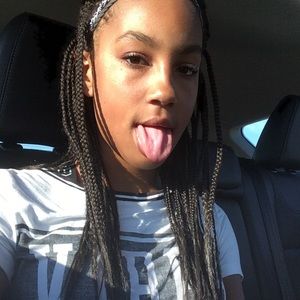 Meet your Posher, Devonny