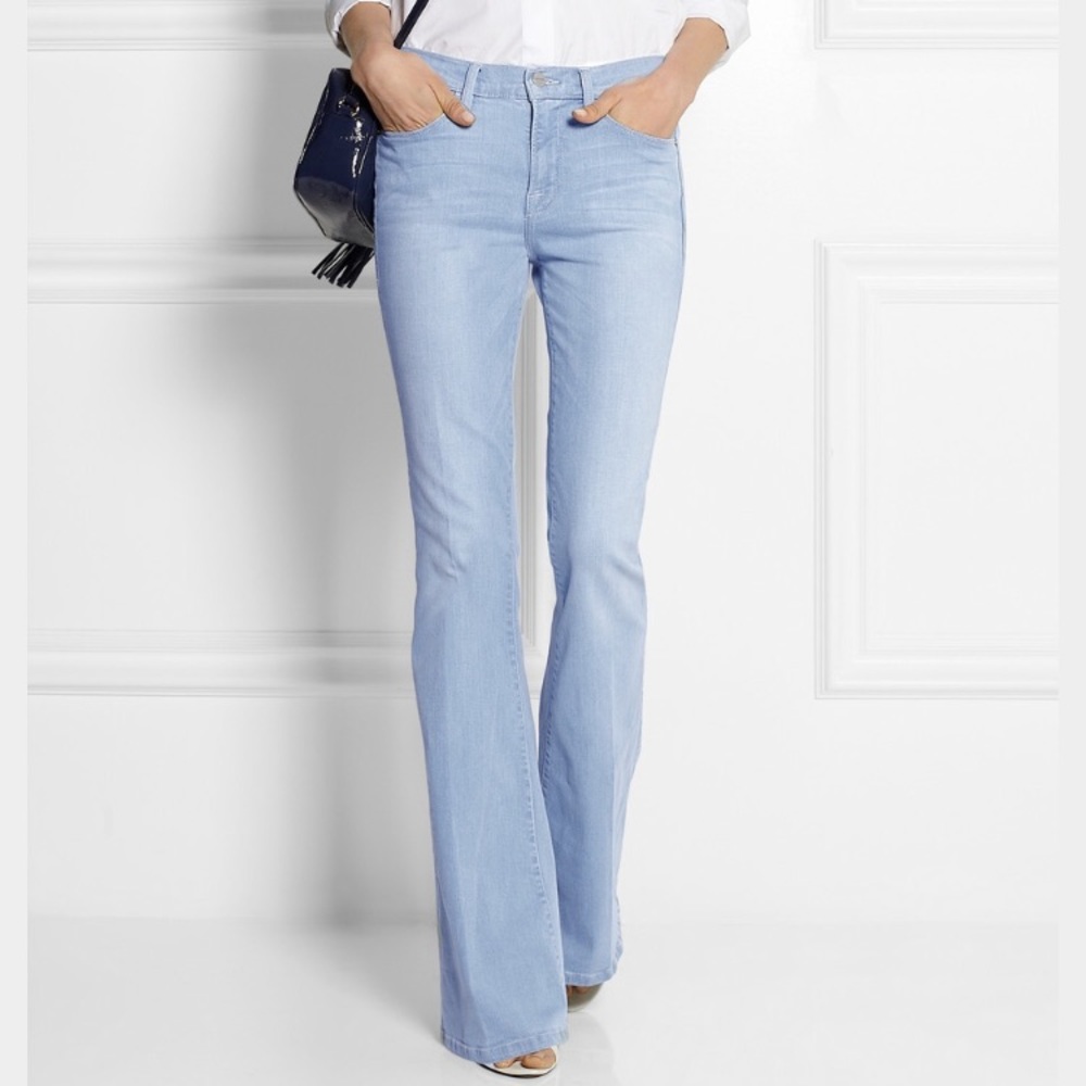 FRAME "Le High Flare" denim in color "surfview."