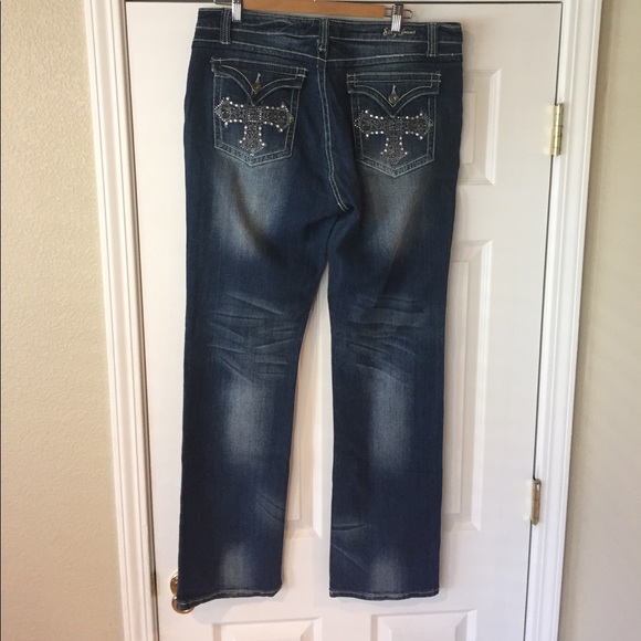 Ethyl stretchy Classic Jean - Picture 1 of 3