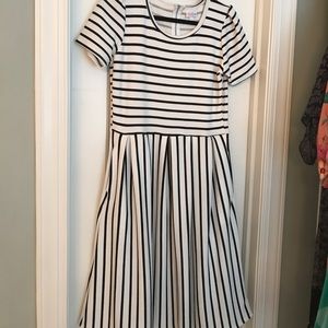 LuLaRoe Amelia