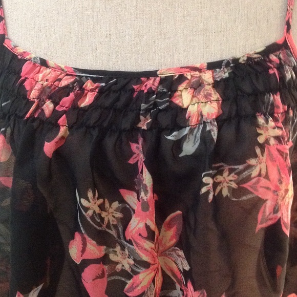 Sheer floral top - Picture 4 of 4