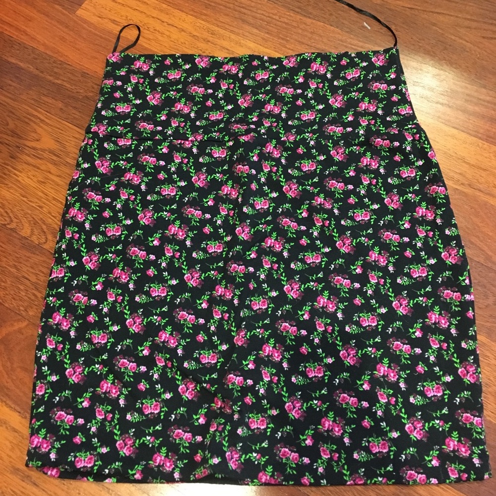 Formal mini pencil skirt