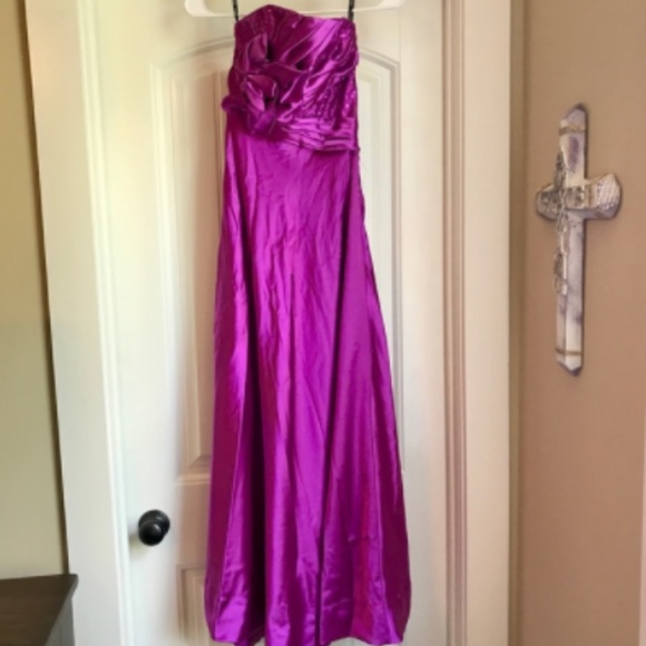 Jessica McClintock Strapless Rose Formal Dress - Picture 2 of 8