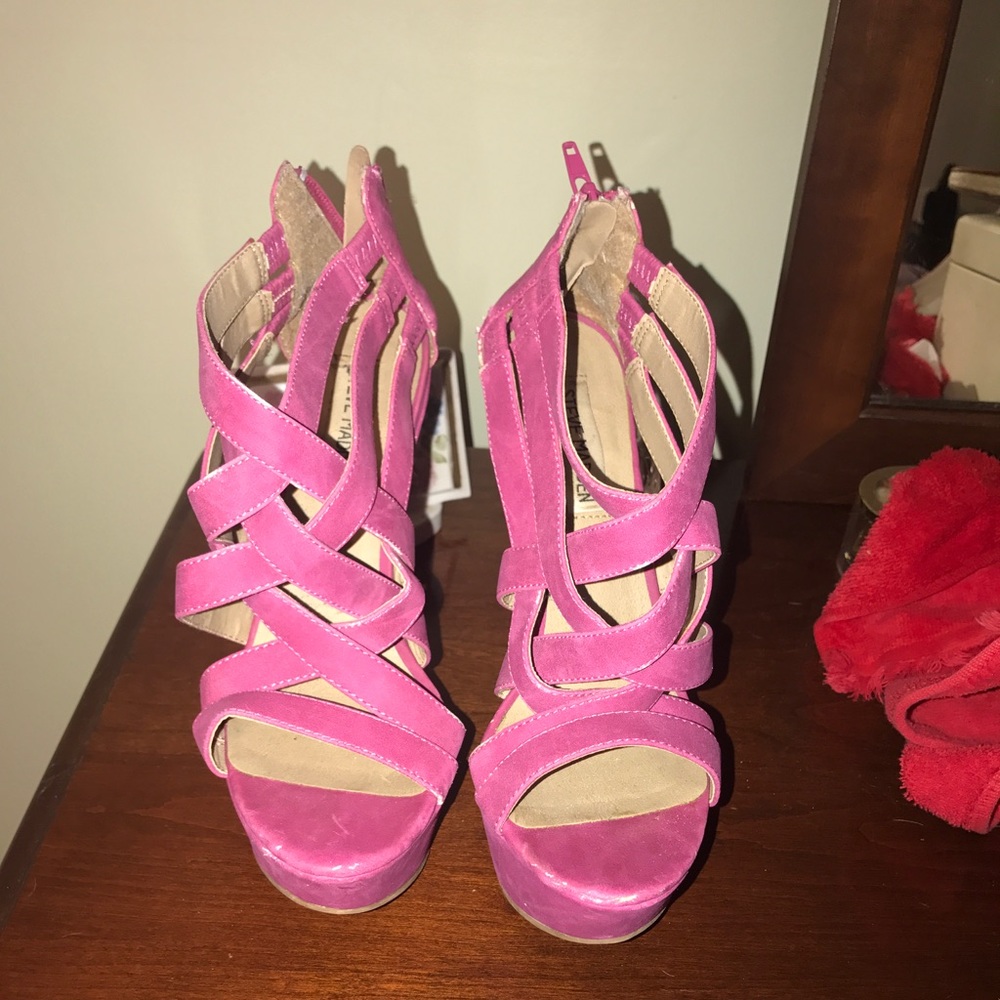 Steve Madden Pink wedges