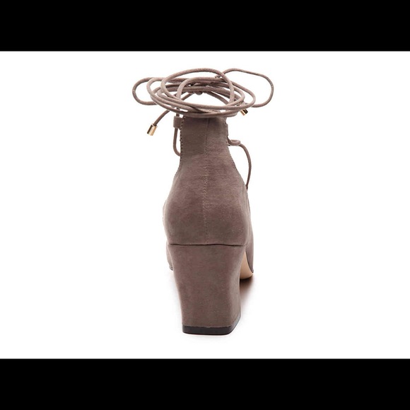 ⬇️Grey lace up pump Carrson Athena Alexander - Picture 4 of 7