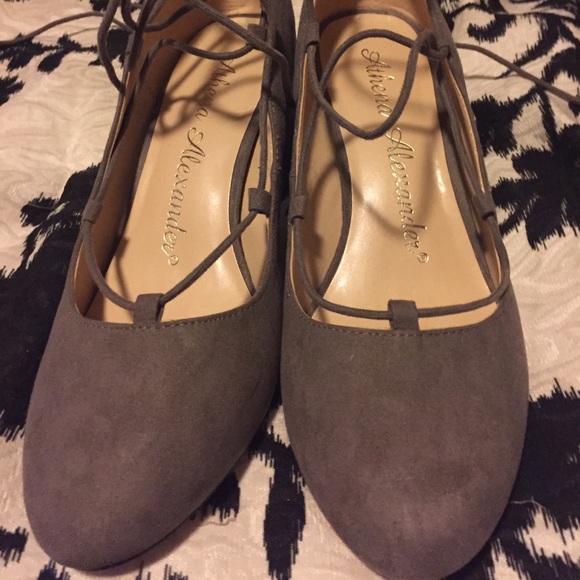 ⬇️Grey lace up pump Carrson Athena Alexander - Picture 6 of 7