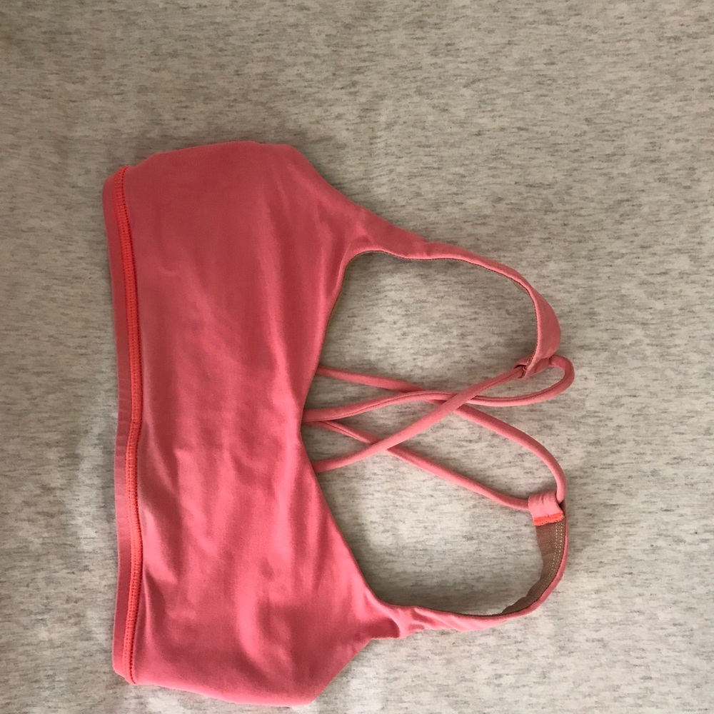 Lululemon free to be sports bra