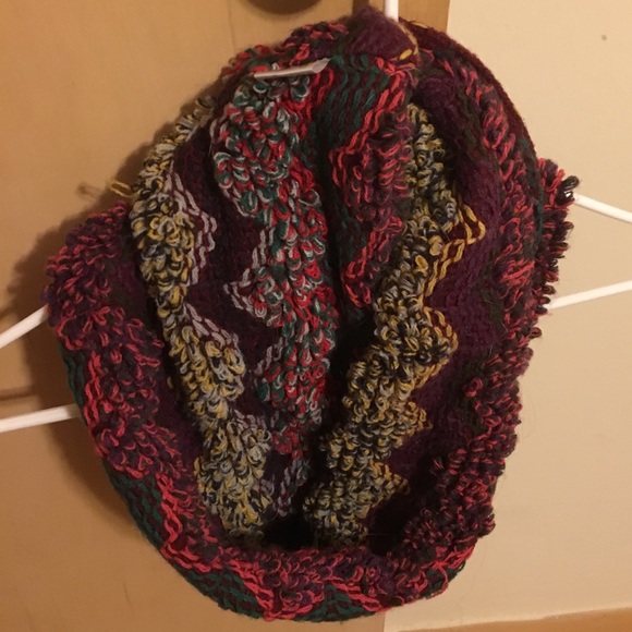 Scarves - Picture 8 of 8