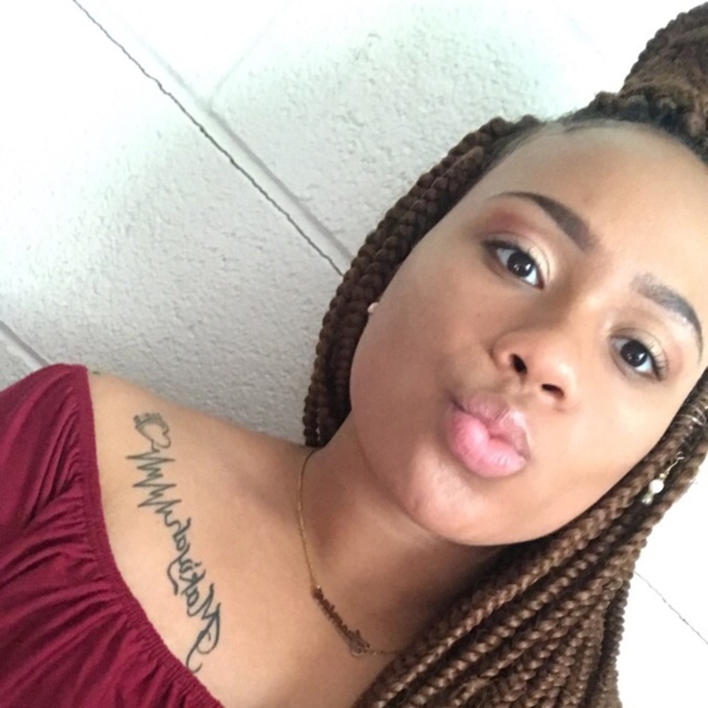 Meet your Posher, Jasmine